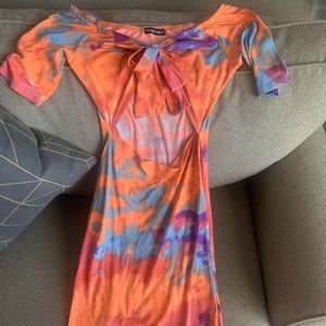 Backless dress